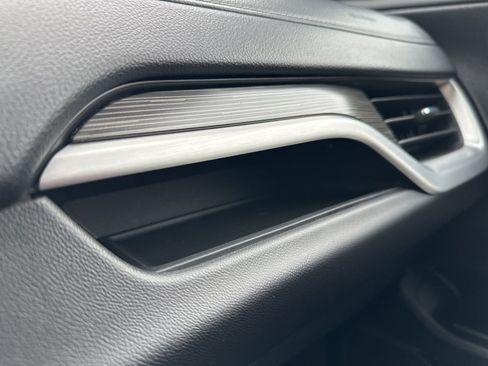 Used 2024 GMC Terrain SLT image 69