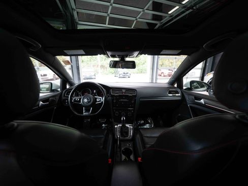 Used 2018 Volkswagen GTI SE w/ SE Leather Package FWD image 19