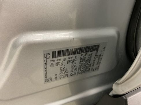 Used 2024 Nissan Rogue SV FWD image 28
