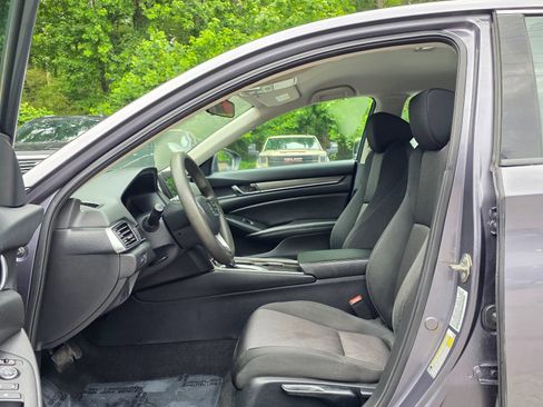 Used 2019 Honda Accord LX image 11