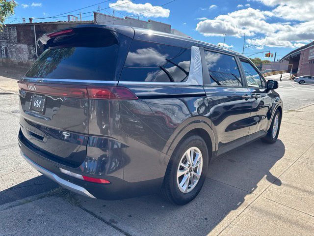 Used 2022 Kia Carnival LX FWD image 7