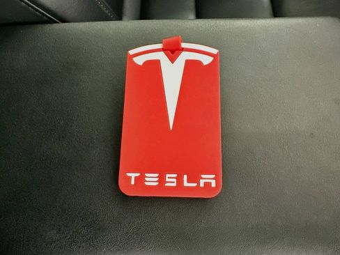 Used 2022 Tesla Model Y Performance AWD/4WD image 35