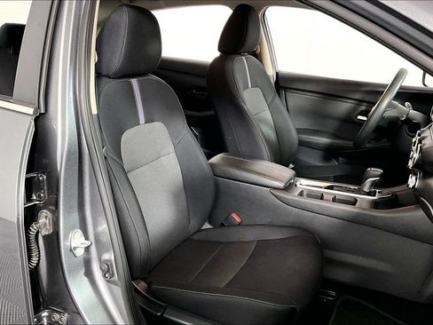 Used 2024 Nissan Sentra SV FWD image 7
