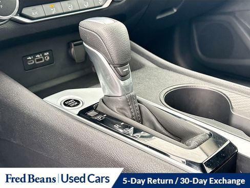 Used 2025 Nissan Altima 2.5 SV FWD image 18