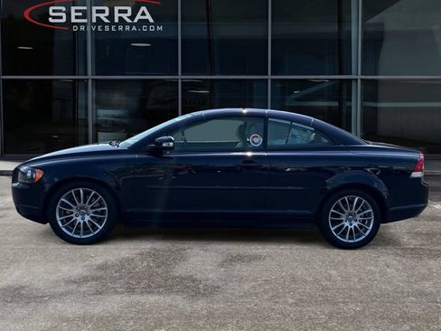Used 2009 Volvo C70 T5 FWD image 2