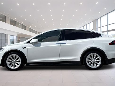 Used 2016 Tesla Model X 90D AWD/4WD image 7