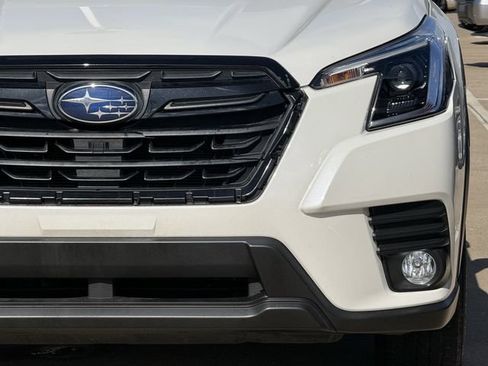 Used 2023 Subaru Forester Premium AWD/4WD image 9