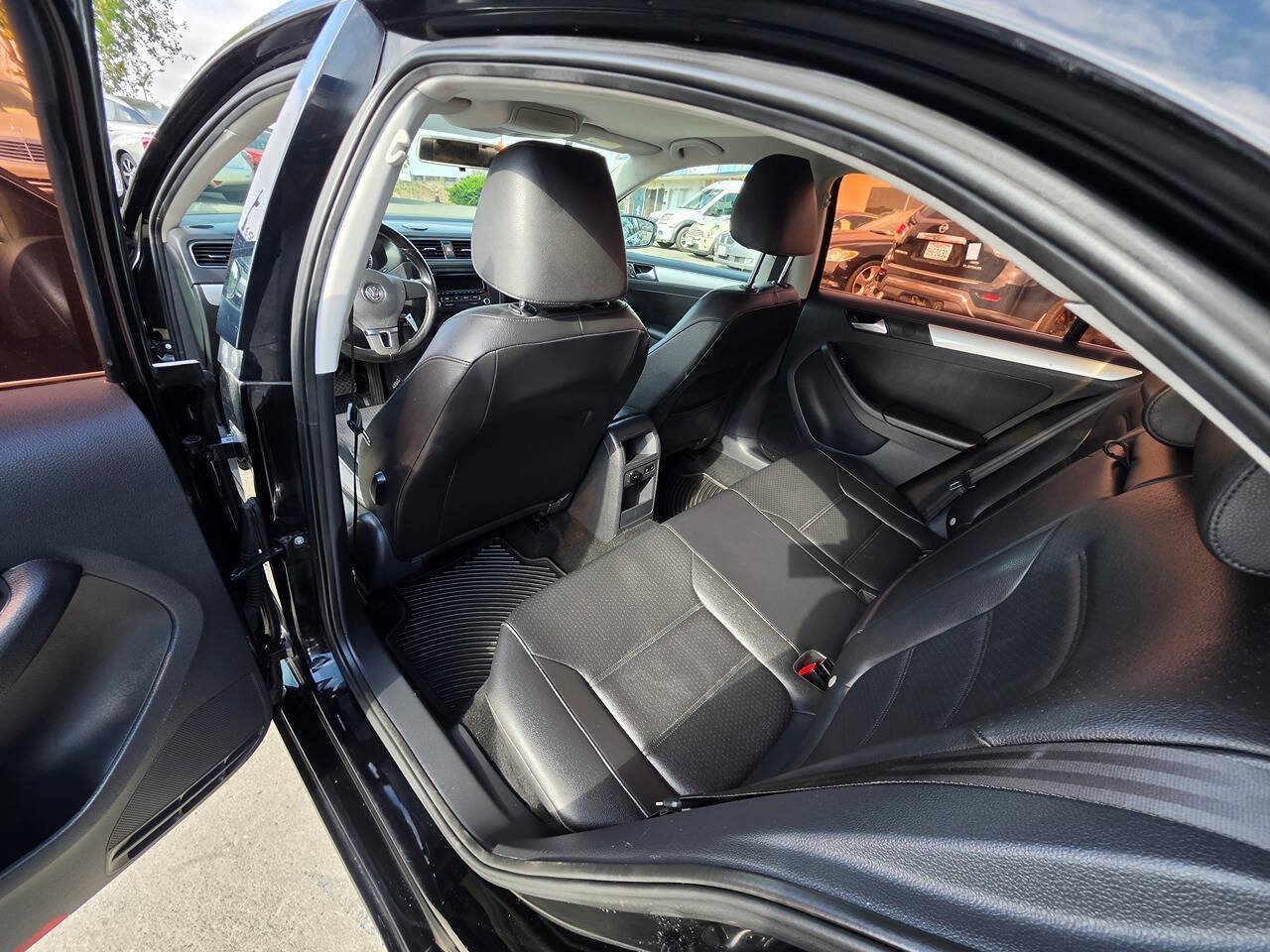 Used 2014 Volkswagen Jetta SE FWD image 22