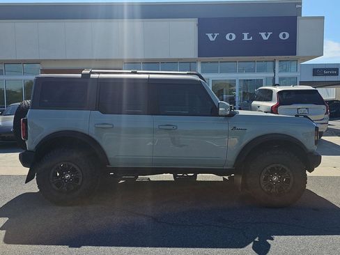Used 2022 Ford Bronco Outer Banks w/ Sasquatch Package AWD/4WD image 6