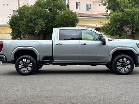 New 2026 GMC Sierra 2500 Denali w/ Denali Reserve Package AWD/4WD image 3