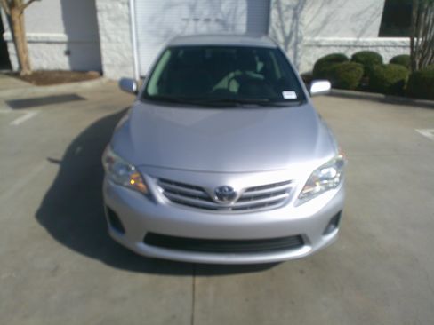 Used 2013 Toyota Corolla LE image 6