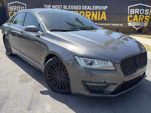 Used 2017 Lincoln MKZ Reserve image 2