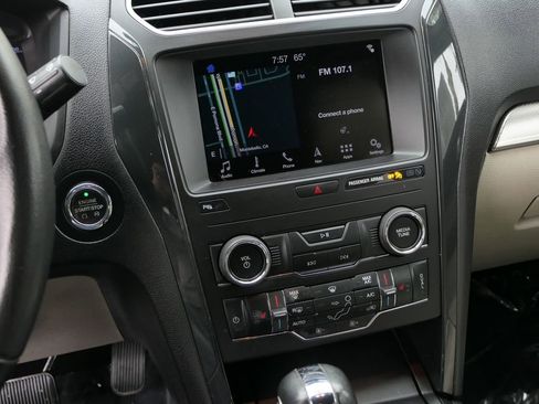 Used 2019 Ford Explorer XLT w/ Equipment Group 202A FWD image 21
