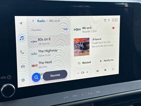 Used 2026 Toyota Prius XLE image 22