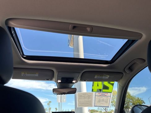 Used 2024 Honda Civic Touring image 10