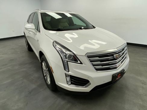 Used 2018 Cadillac XT5 Luxury w/ Driver Awareness Package AWD/4WD image 8