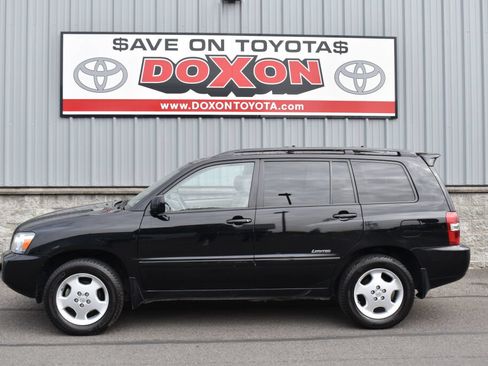 Used 2007 Toyota Highlander 4WD V6 w/ 3rd Row image 4