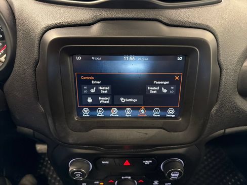 Used 2020 Jeep Renegade Trailhawk w/ Premium Leather Group AWD/4WD image 8