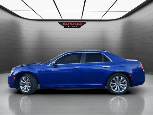 Used 2018 Chrysler 300 Limited image 2