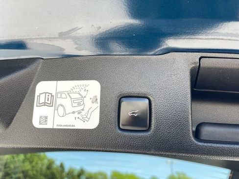 Used 2020 Ford Escape SEL FWD image 17