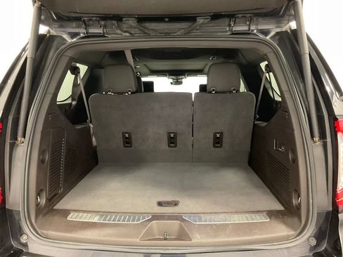 Used 2024 GMC Yukon XL Denali w/ Denali Reserve Package AWD/4WD image 10