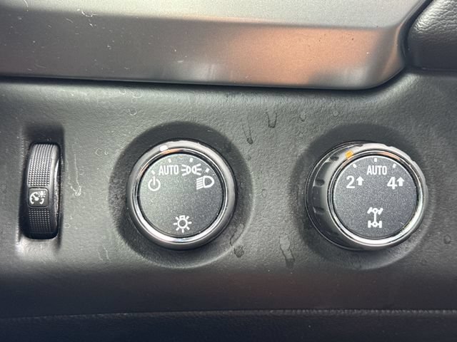 Used 2015 Chevrolet Tahoe LT AWD/4WD image 25