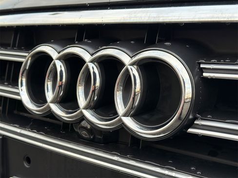 Used 2020 Audi S8 L image 15