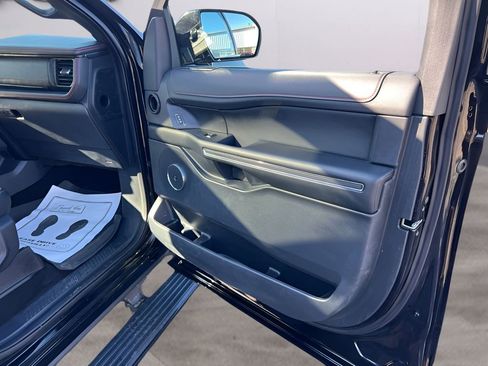 Used 2023 Ford Expedition Max Limited image 27
