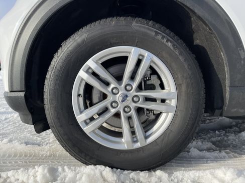 Certified 2022 Ford Explorer XLT image 23