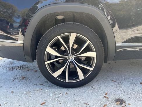 Used 2025 Volkswagen Atlas SEL Premium R-Line image 20