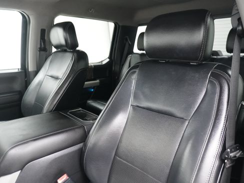 Used 2019 Ford F250 Lariat w/ Lariat Ultimate Package AWD/4WD image 12