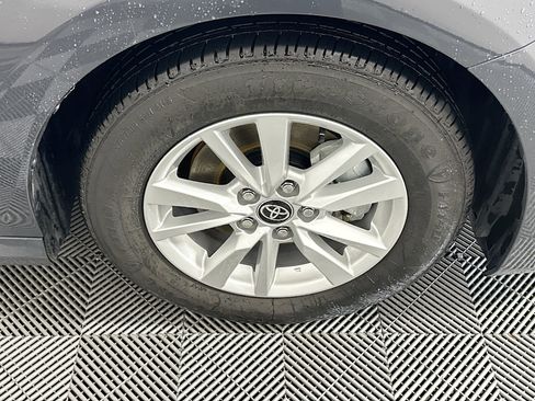Used 2025 Toyota Camry LE FWD image 11