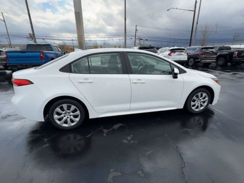 Used 2023 Toyota Corolla LE image 9