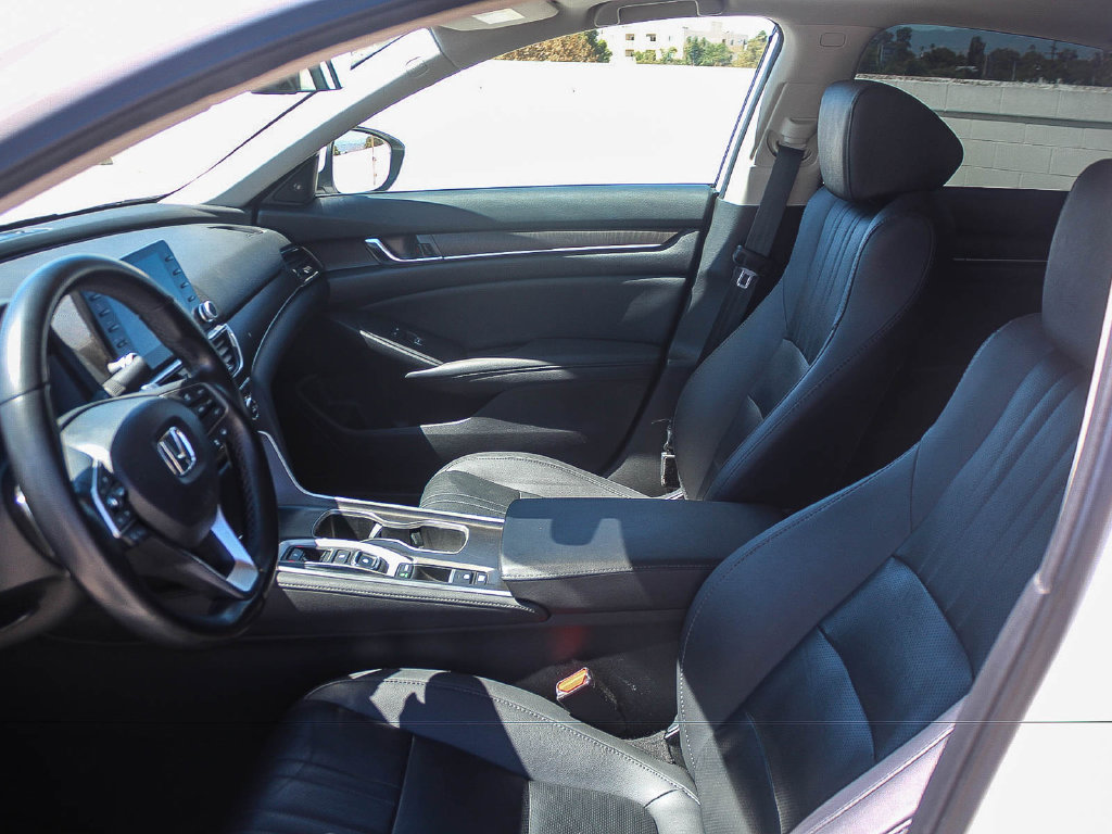 Used 2020 Honda Accord Touring image 18