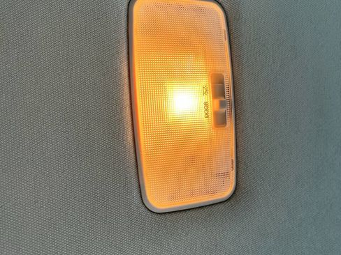 Used 2022 Toyota Corolla LE image 37