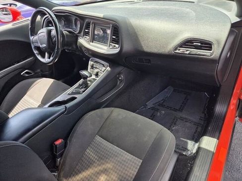Used 2021 Dodge Challenger R/T w/ Driver Convenience Group RWD image 11