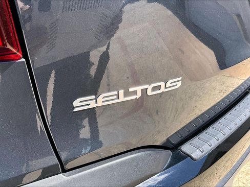 Used 2024 Kia Seltos SX w/ SX Sunroof Package image 30