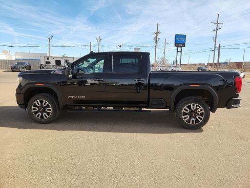 Used 2023 GMC Sierra 2500 AT4 w/ AT4 Premium Plus Package image 2