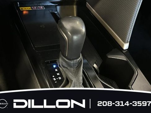 Used 2025 Toyota Camry SE FWD image 20