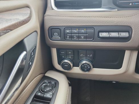 Certified 2023 GMC Yukon Denali AWD/4WD image 23