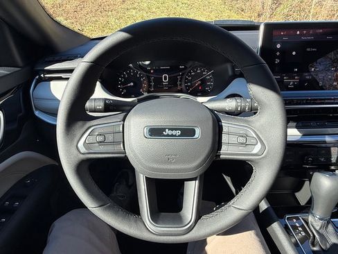 New 2026 Jeep Compass Limited image 21