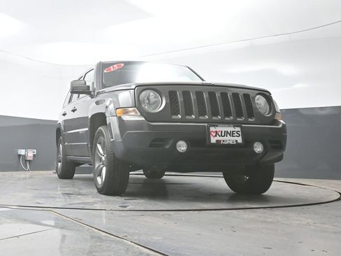 Used 2015 Jeep Patriot High Altitude AWD/4WD image 49