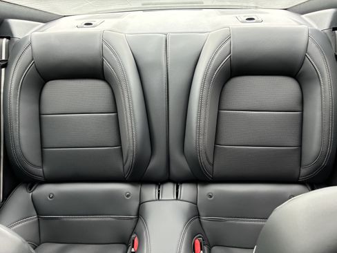 Used 2025 Ford Mustang GT Premium RWD image 33