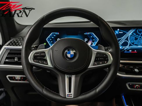 Used 2023 BMW X7 M60i w/ Executive Package image 29