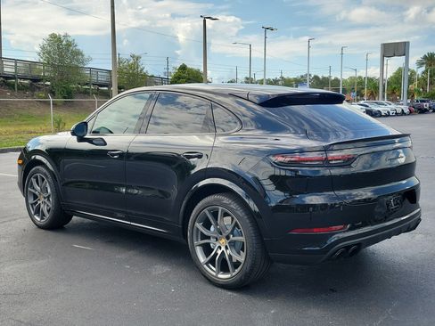 Used 2021 Porsche Cayenne Turbo AWD/4WD image 4