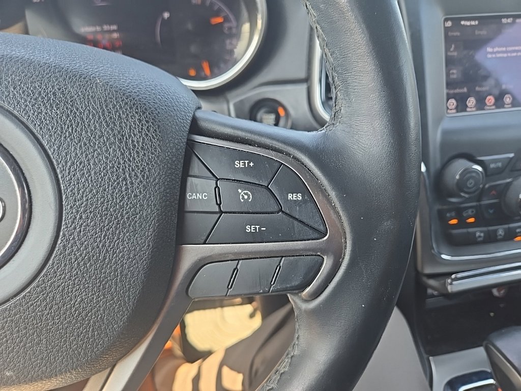 Used 2018 Jeep Grand Cherokee Laredo RWD image 10