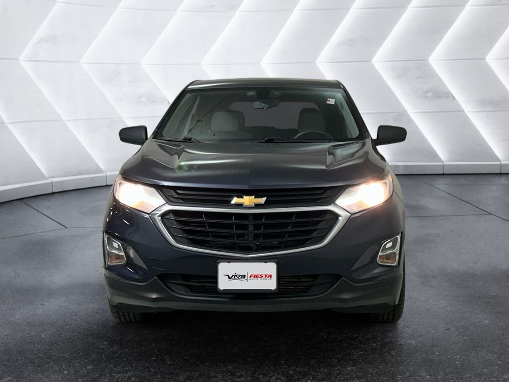 Used 2018 Chevrolet Equinox LS FWD image 2