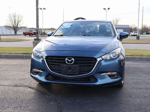 Used 2017 MAZDA MAZDA3 Grand Touring image 2