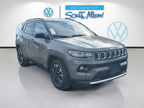 Used 2024 Jeep Compass Limited image 1