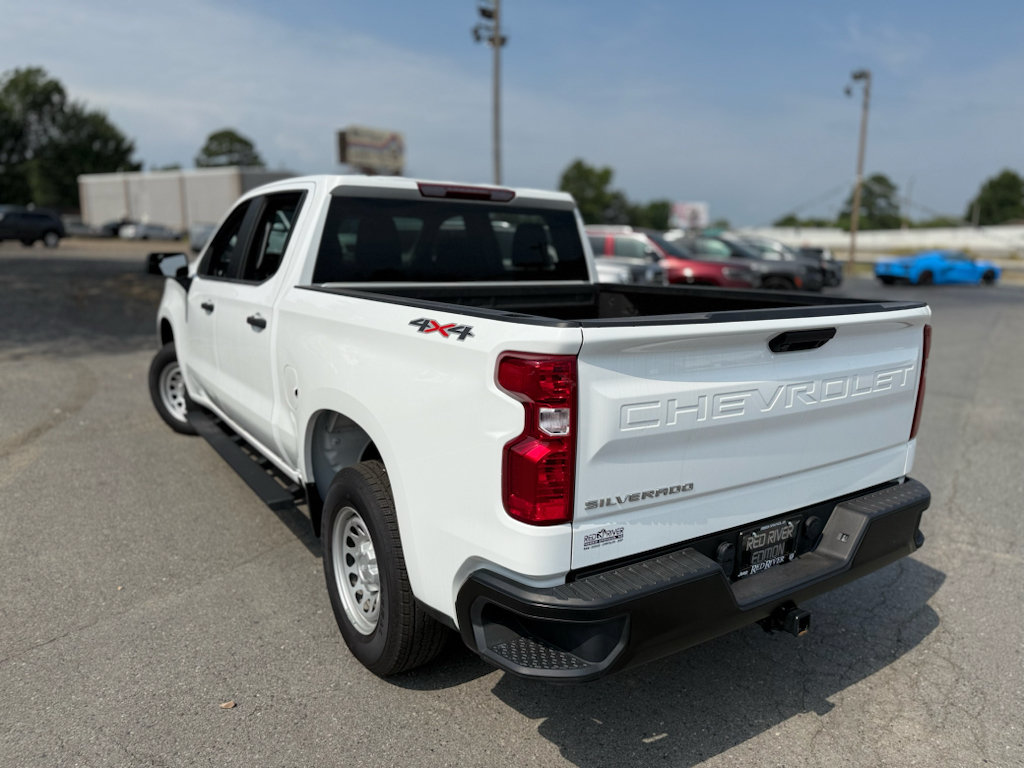 Used 2025 Chevrolet Silverado 1500 W/T w/ WT Value Package AWD/4WD image 18